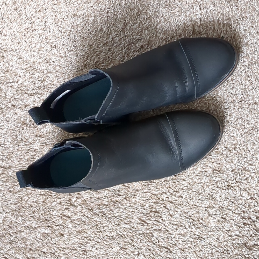 Tom's ankle boots